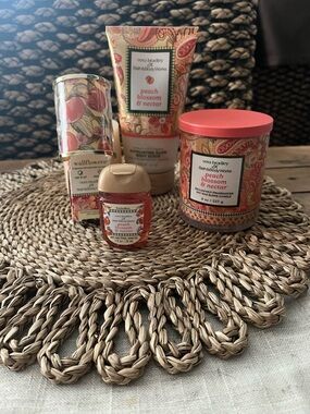 Bath & Body Works Peach Blossom & Nectar Fragrance Set - Coral, Pink, Cream